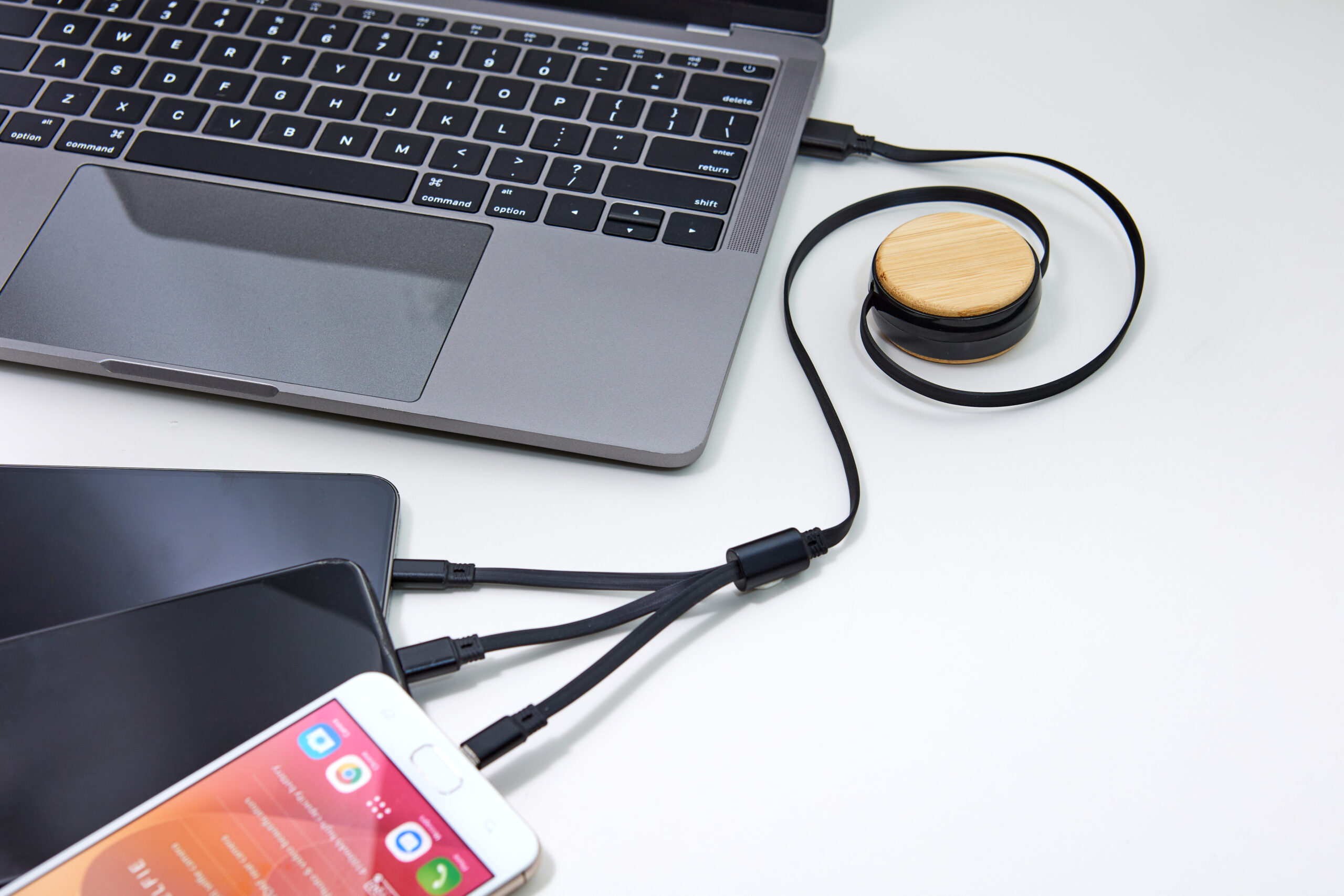 6 in 1 ECO Friendly Retractable Charger Cord Reel (SL6116A-F03) - Image 3